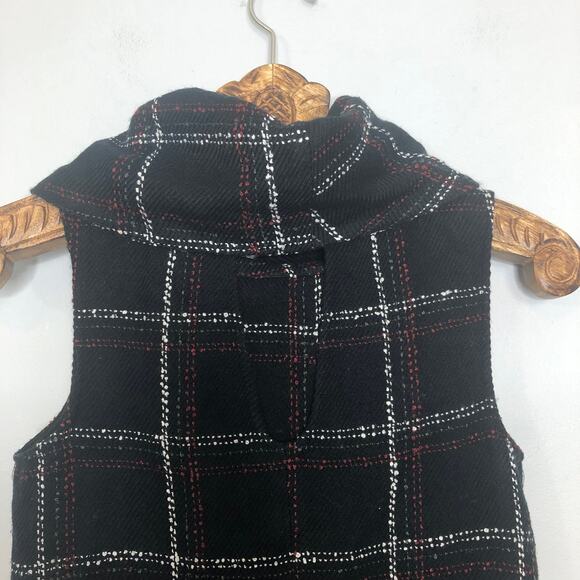BCBGeneration Cowl Neck Plaid Sleeveless Top Back Keyhole Black xs - Picture 8 of 10